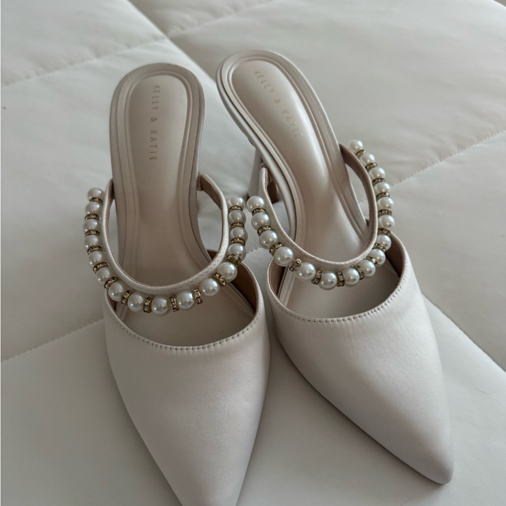 Kelly & Katie Women's Cream Pearl-Embellished Pointed Toe Mules